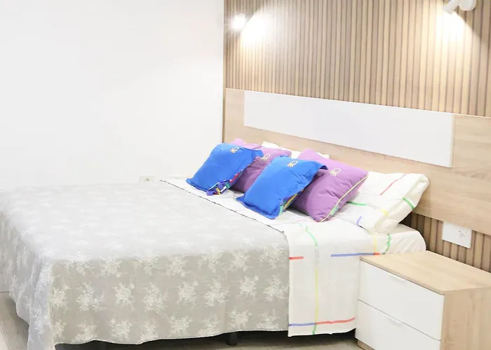 Happy Πανσιόν 3*