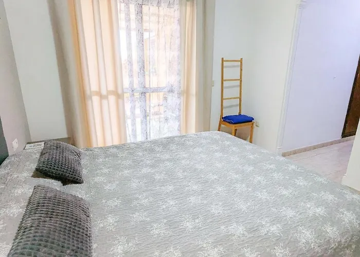 Happy Guest house 3*